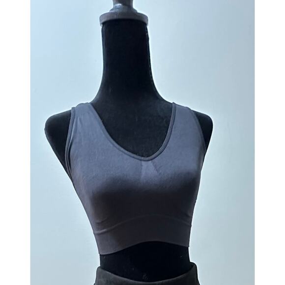 2 Hanes (Blk & Blu) Seamless Pullover Tank Bra - Picture 1 of 8